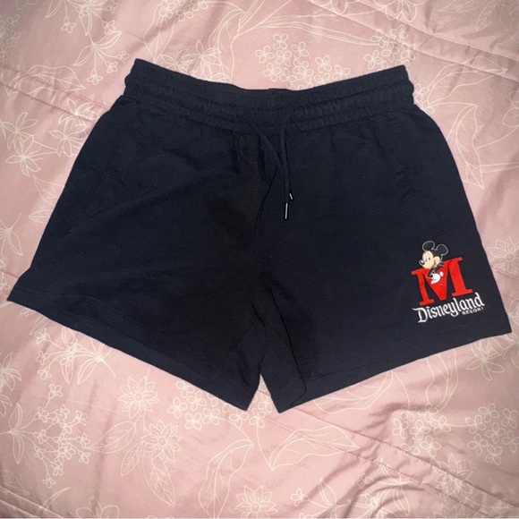 disneyland resort Pants - Disneyland Resort Mickey Mouse sweat shorts S